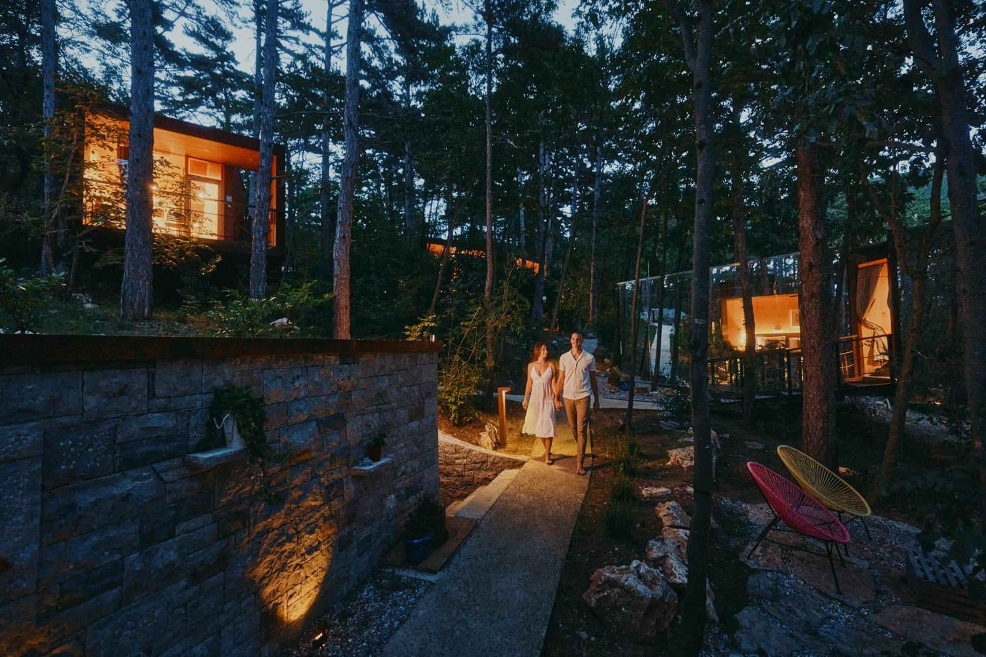 Theodosius Forest Village - Glamping In Vipava Valley Ngoại thất bức ảnh